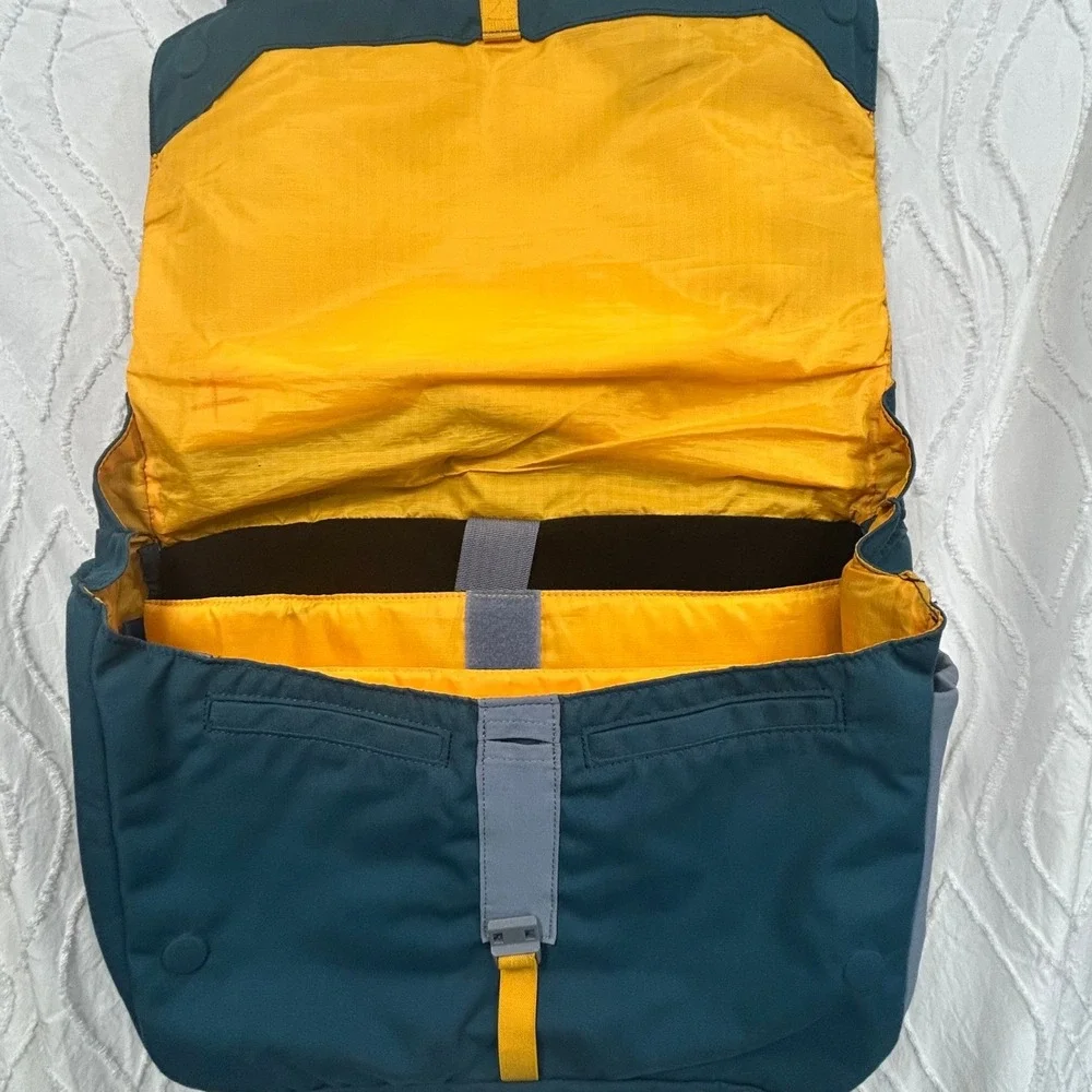 Cotopaxi Messenger Bag BYU MPA Brigham Young University Laptop Shoulder Teal